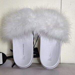 I.N.C. International Concepts White Fuzzy Pool Slides Slippers